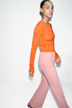 ZARA БРЮКИ FLARE С БОКОВЫМИ ШВАМИ, РОЗОВЫЙ