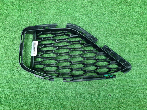 Решетка бампера правая BMW 8er G14 (18-22) M-paket