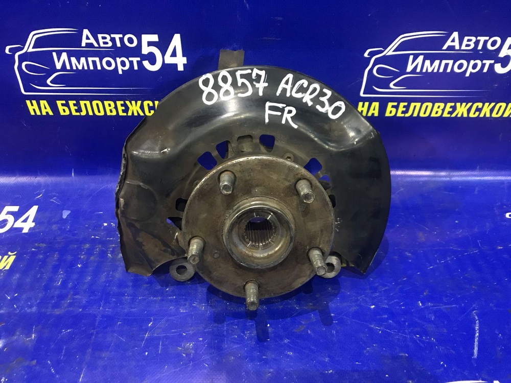 Ступица передняя правая TOYOTA ESTIMA 2002