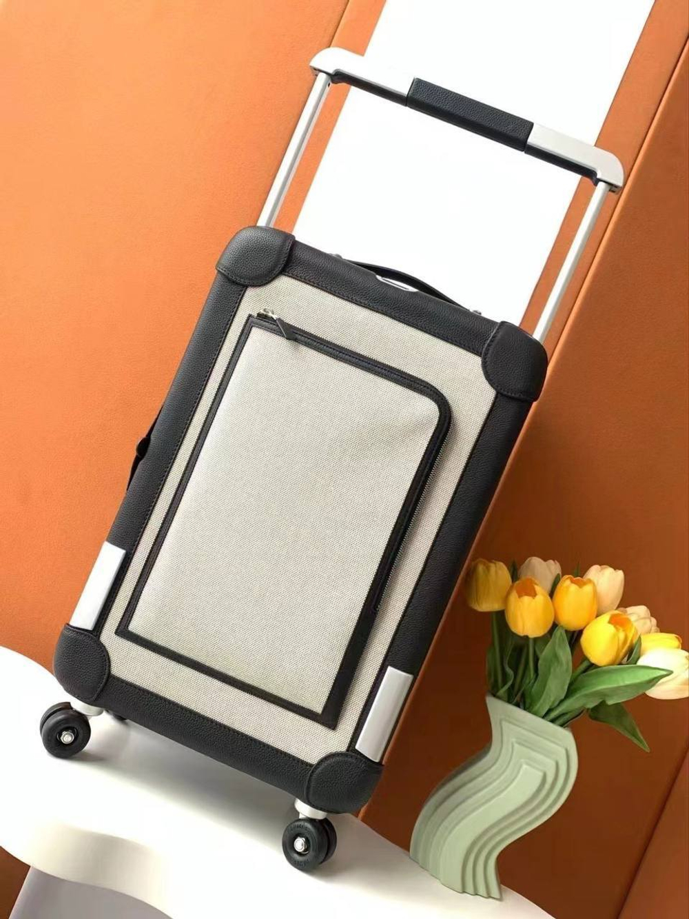 Чемодан Hermes The Rolling Mobility Suitcase Cargo 55