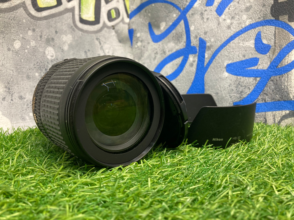 Nikon 18-105mm 3.5-5.6G AF-S ED DX VR Nikkor