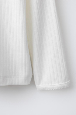 ZARA КОМБИНИРОВАННАЯ ПИЖАМА В ПОЛОСКУ С СЕРДЦАМИ, ЭКРЮ