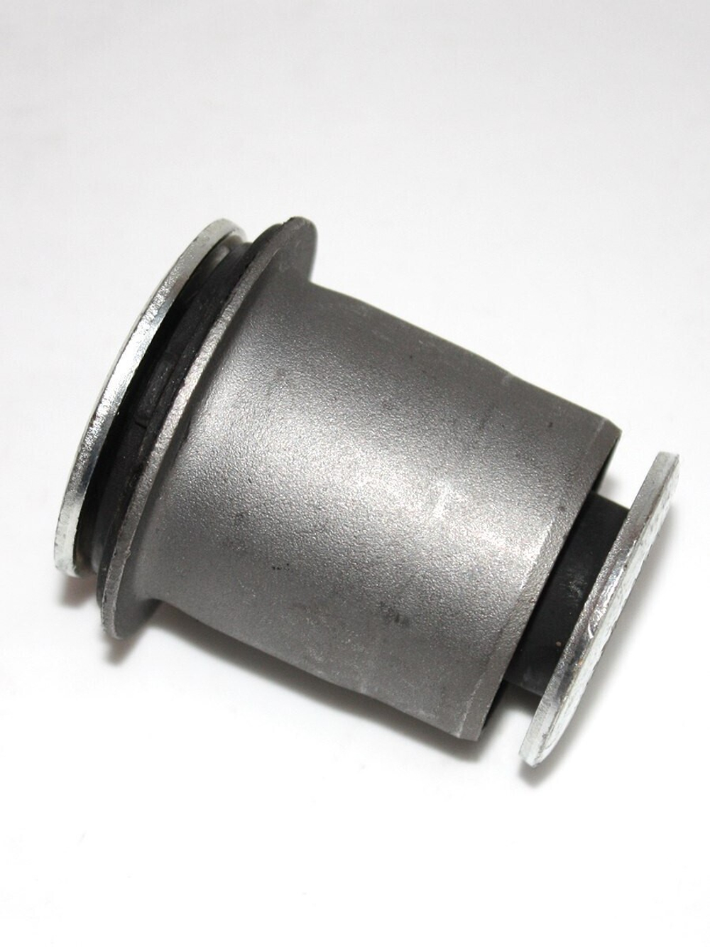 Сайлентблок переднего рычага передний 2904330P3010 JAC T6