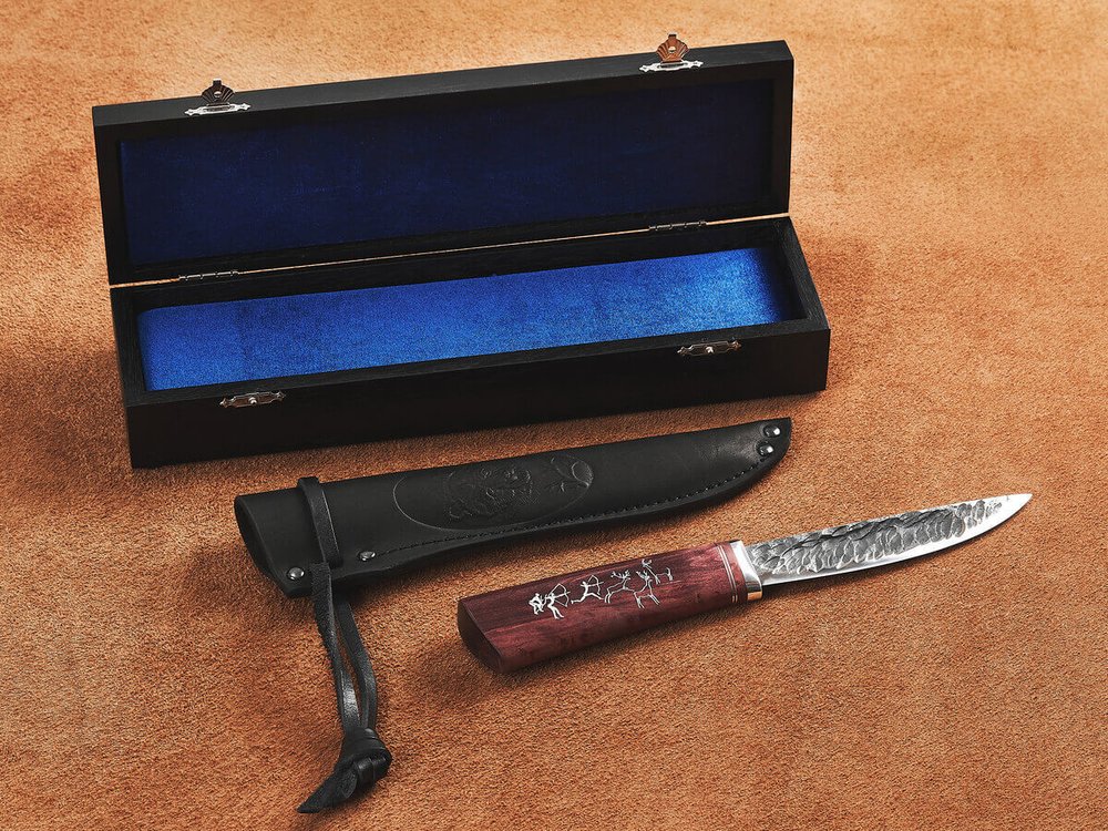 Якутский нож "Амга", сталь Х12МФ, рукоять гранатовая стабилизированная карельская береза / рисунок