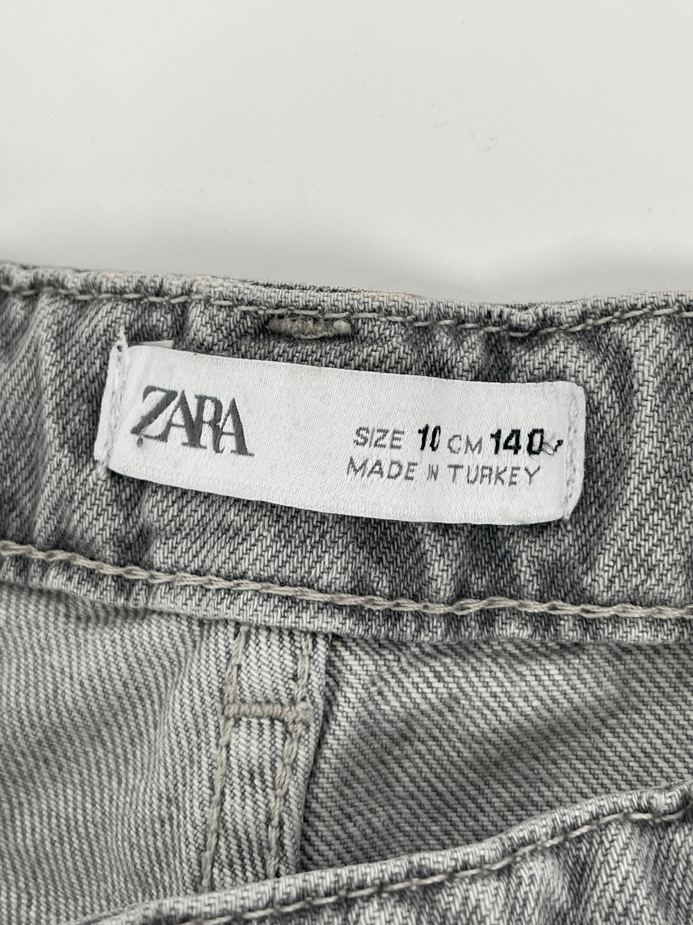 Джинсы Zara