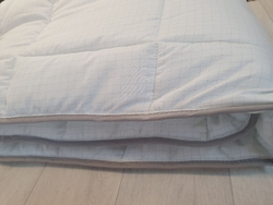 Одеяло BHAHTI 140/205 Пэст/Антист 300 22