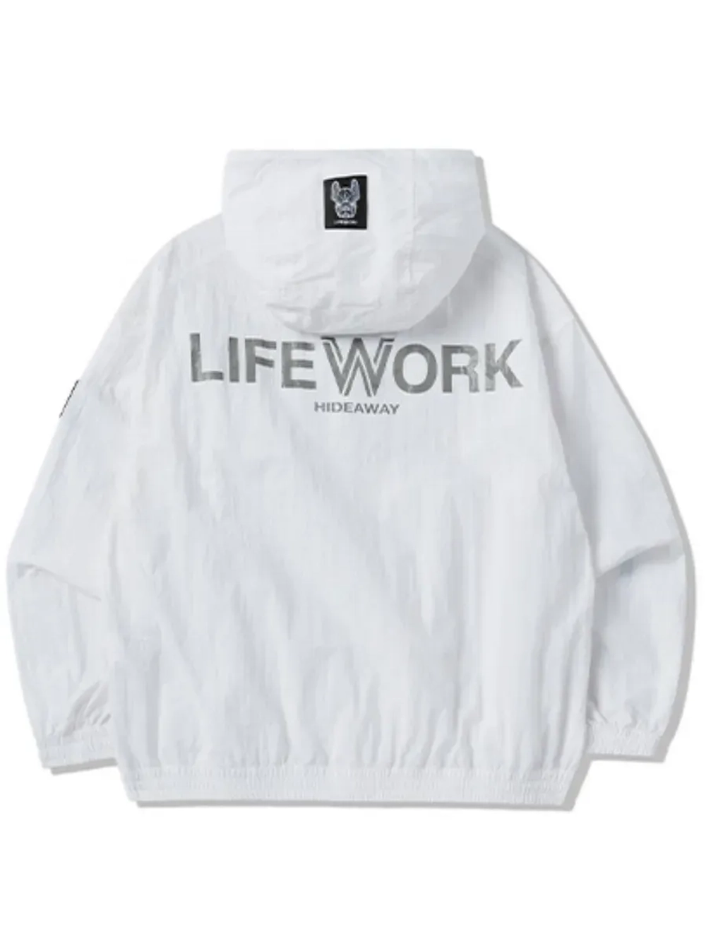 Нейлоновая ветровка с капюшоном