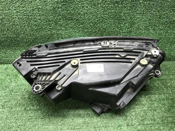 Фара левая Mercedes GLC X253 (2019-2022) LED