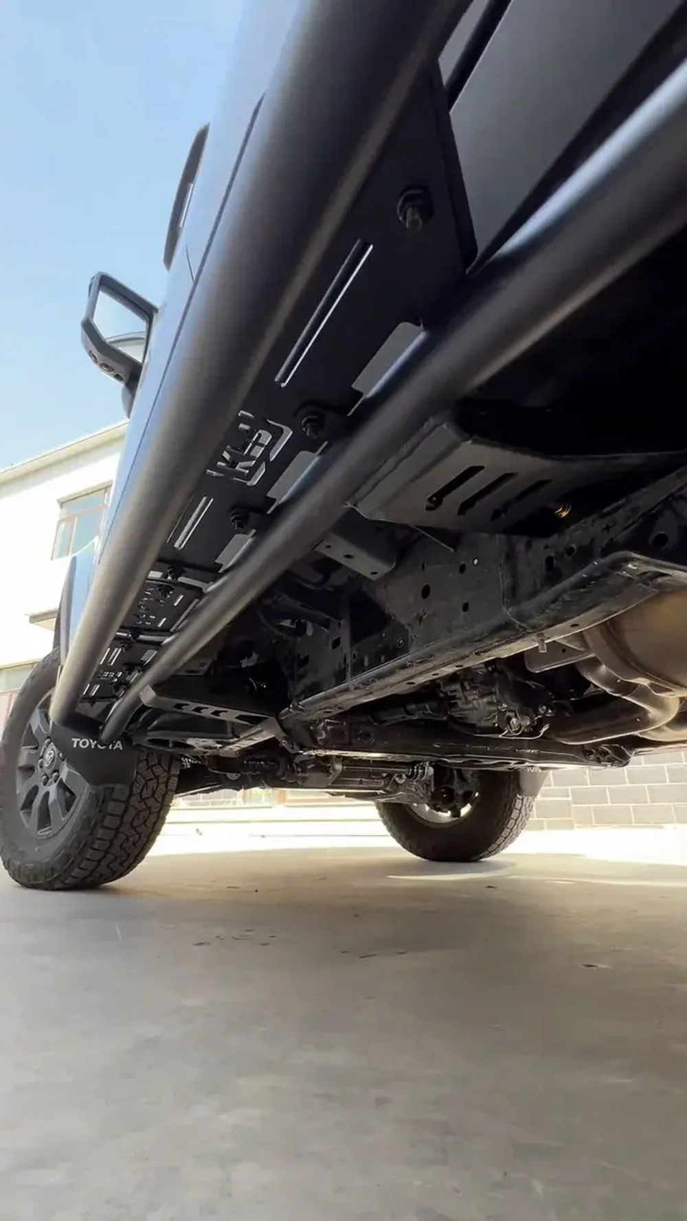 Пороги боковые фиксированные для Toyota Land Cruiser Prado 250 LC250 Тойота Крузер Крузак Подножка