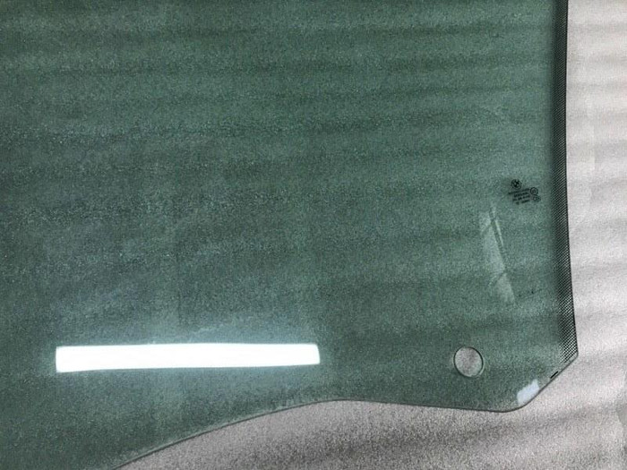 Стекло двери переднее правое BMW 5er F07 (2009-2017)