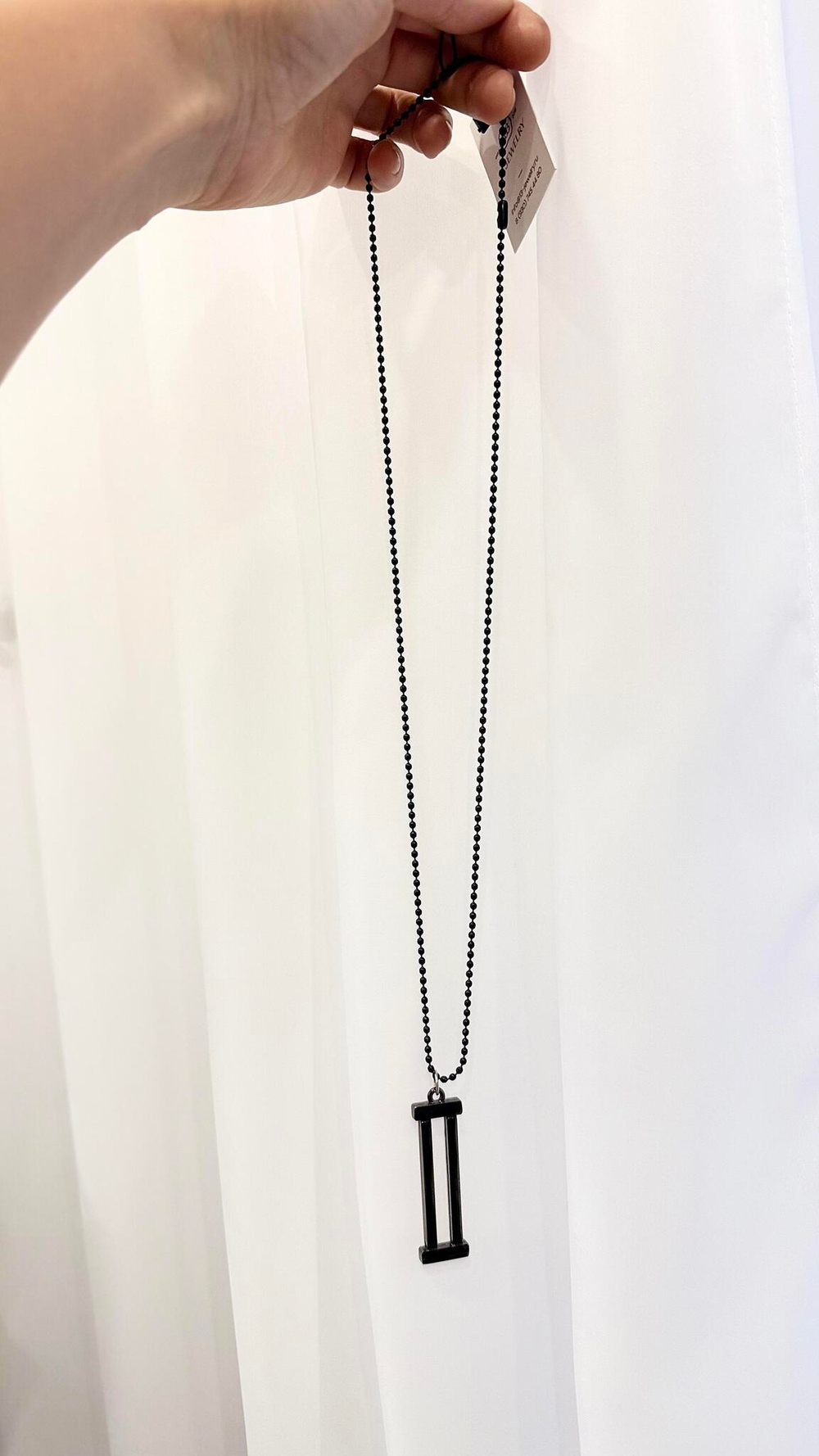 Кулон прямоугольник из гематита на длинной цепочке из черных шариков