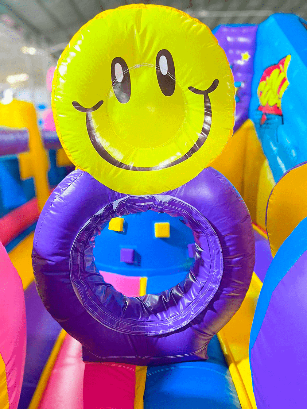 Коммерческий надувной батут «Комиксы 2» 7*5*3 м