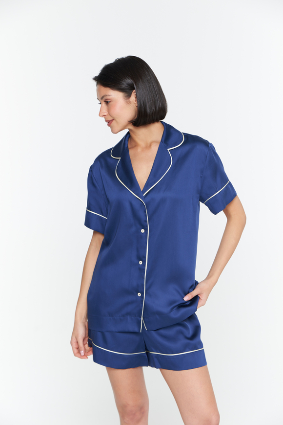 Шорты с кантом из тенселя черничный