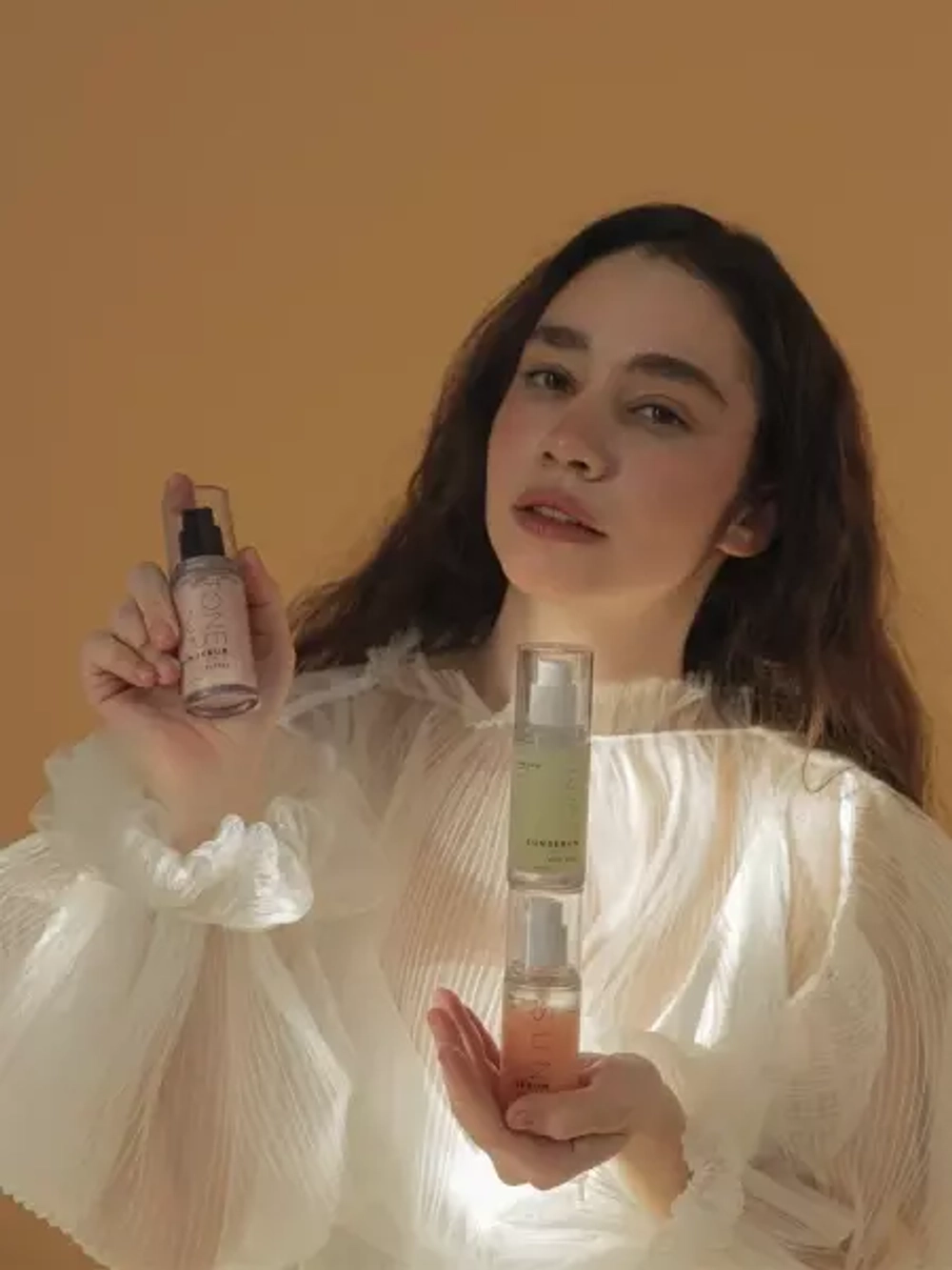 Vely Vely Витаминная осветляющая солнцезащитная сыворотка SPF 50 РА++++ Vitamin Dark Spot Tone-Up Sun Serum 30 мл