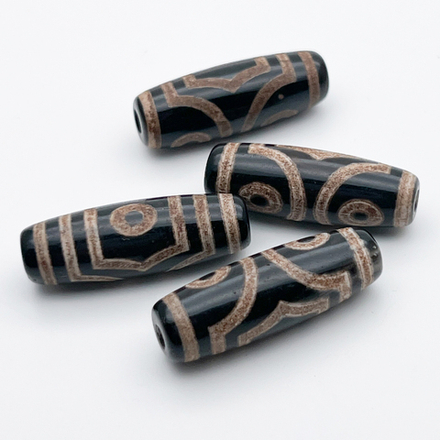 "Дзи" 3 Глаза, размер около 30*10 мм, цена за 1 шт