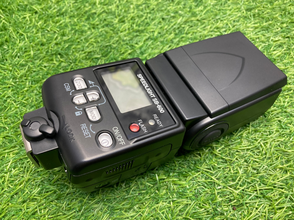Nikon Speedlight SB-600