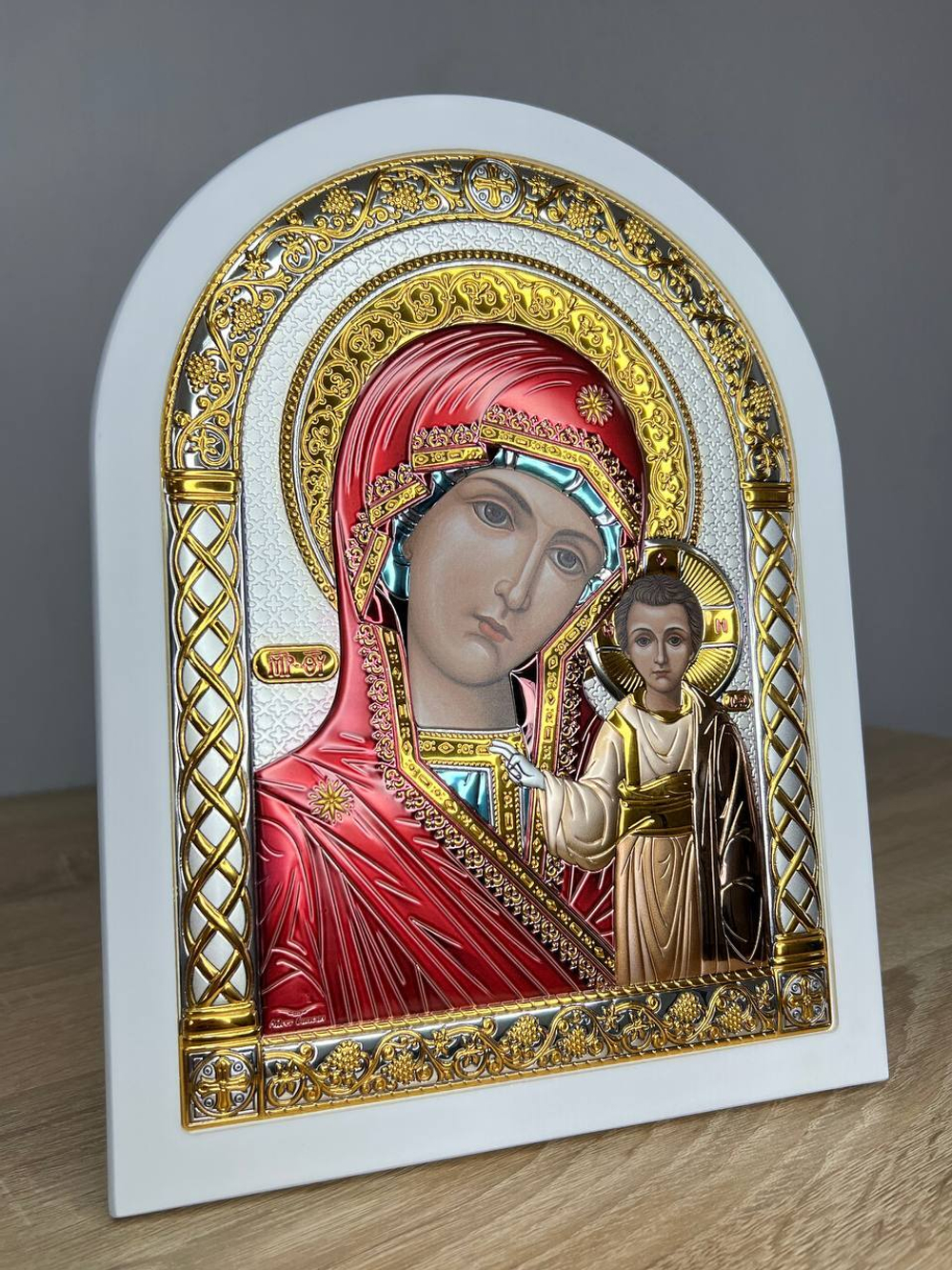 Казанская БМ, икона арочная, белое дерево, эмаль 206х275