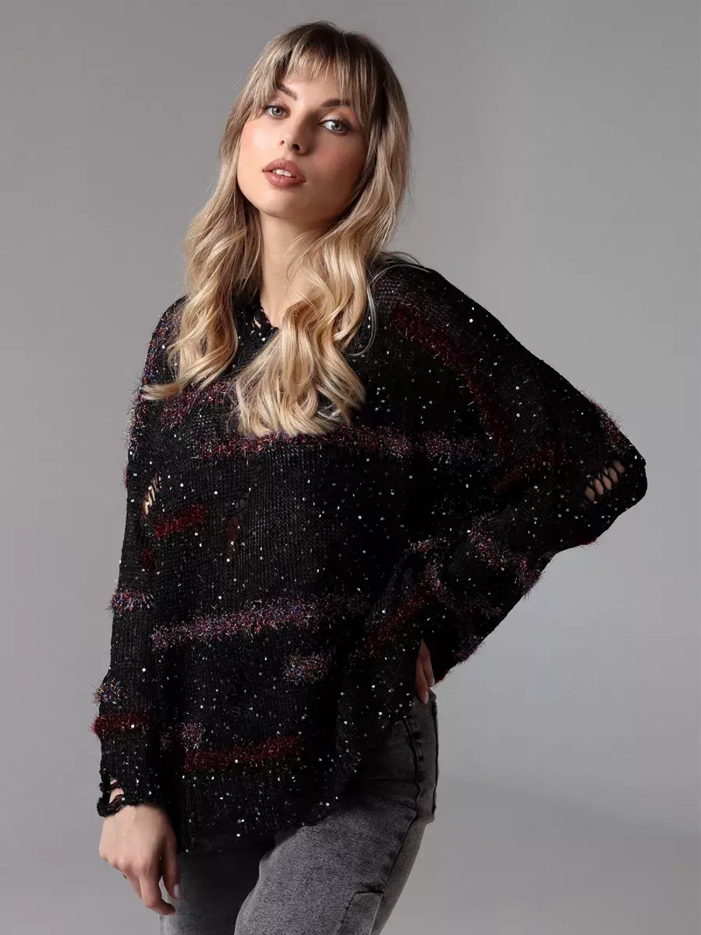 Свитер рваный паутинка