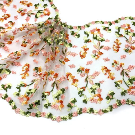 Вышивка на сетке летний сад 22 см