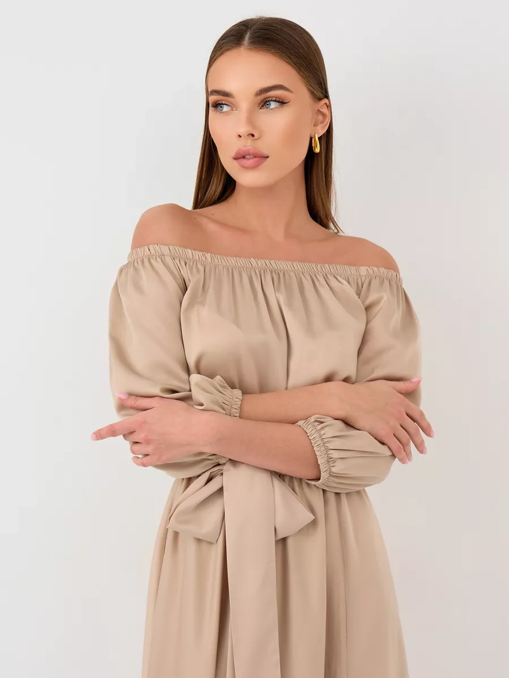 Платье длинное с разрезом