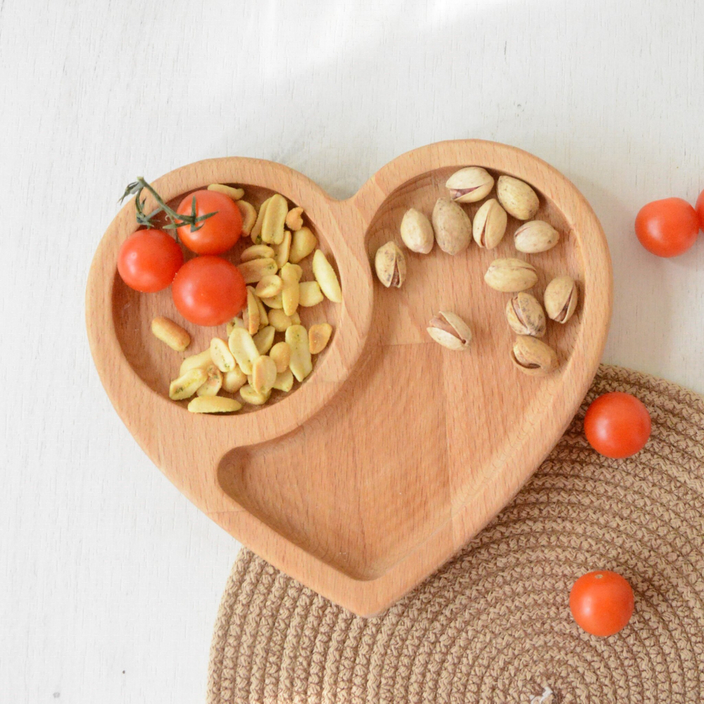 Менажница, подставка под кружку в форме сердца .