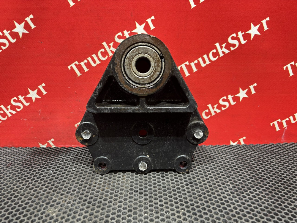 Кронштейн рессоры передней 2024г