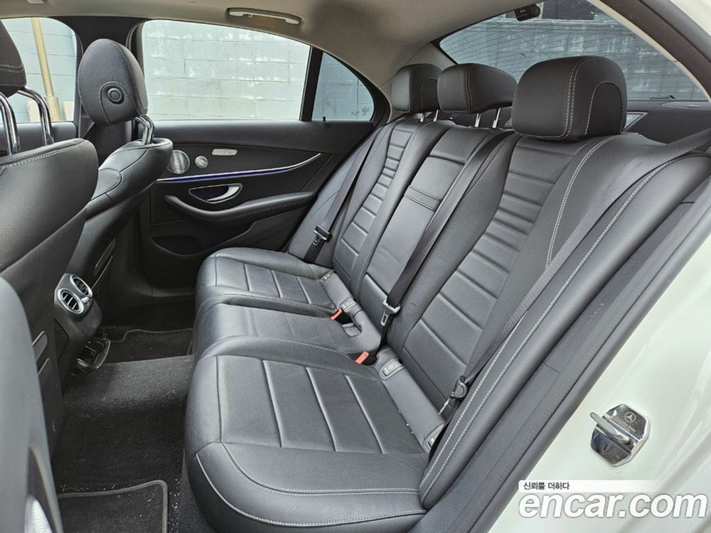 Mercedes-Benz E-Class W213 E300 Avangarde (02.2020)