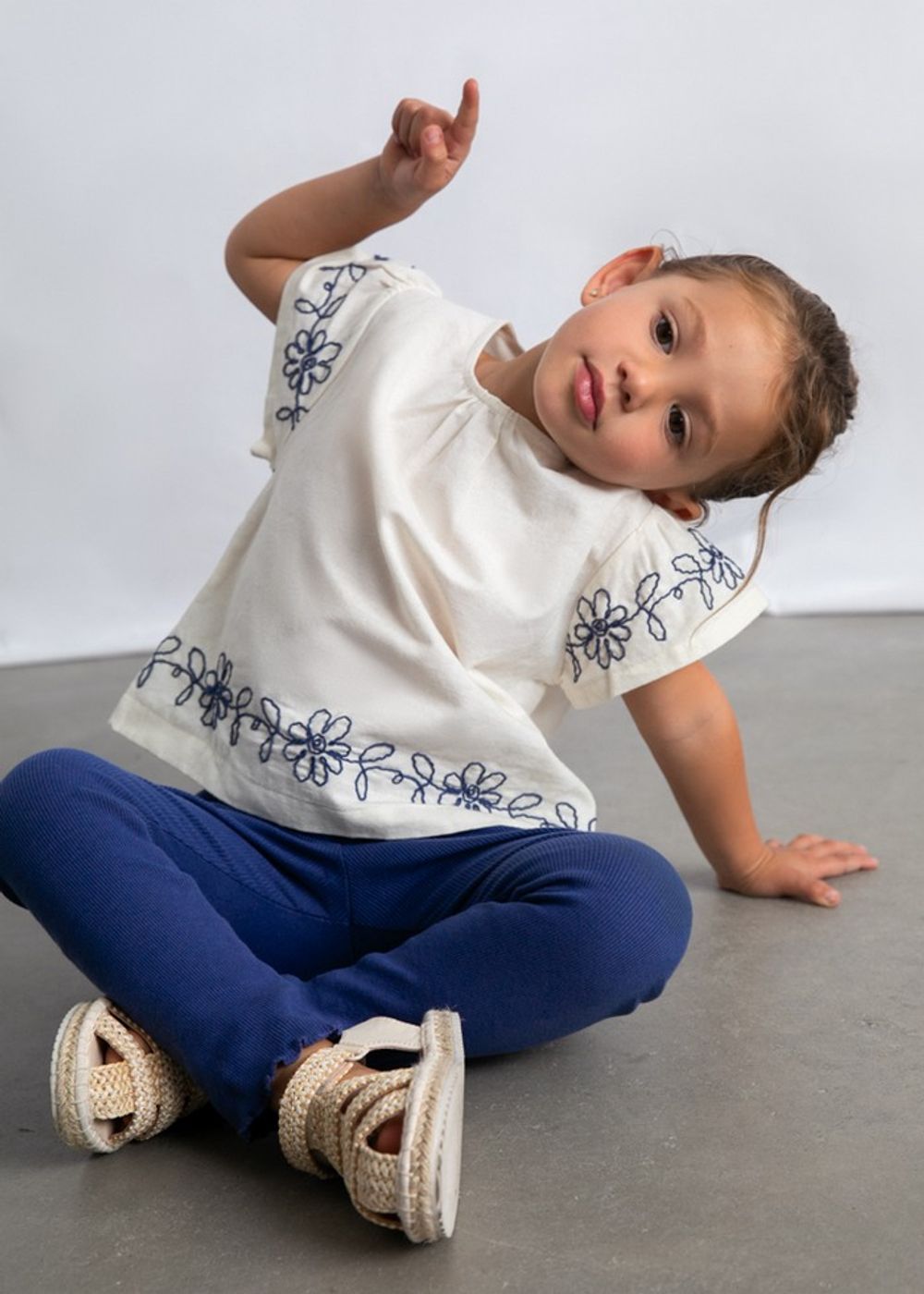 футболка с леггинсами