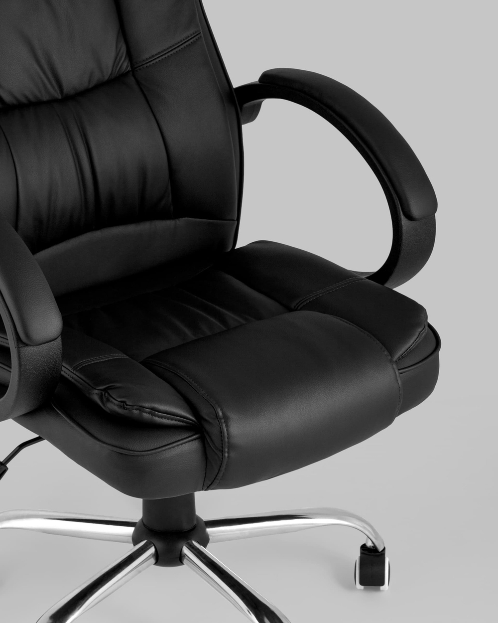 Кресло руководителя TopChairs Atlant черное