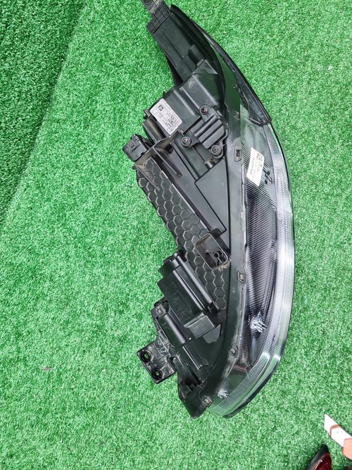 Фара правая Kia Sportage 4 QL (2018-2022) LED