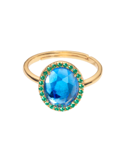 Кольцо голубой центральный камень, зеленая окантовка