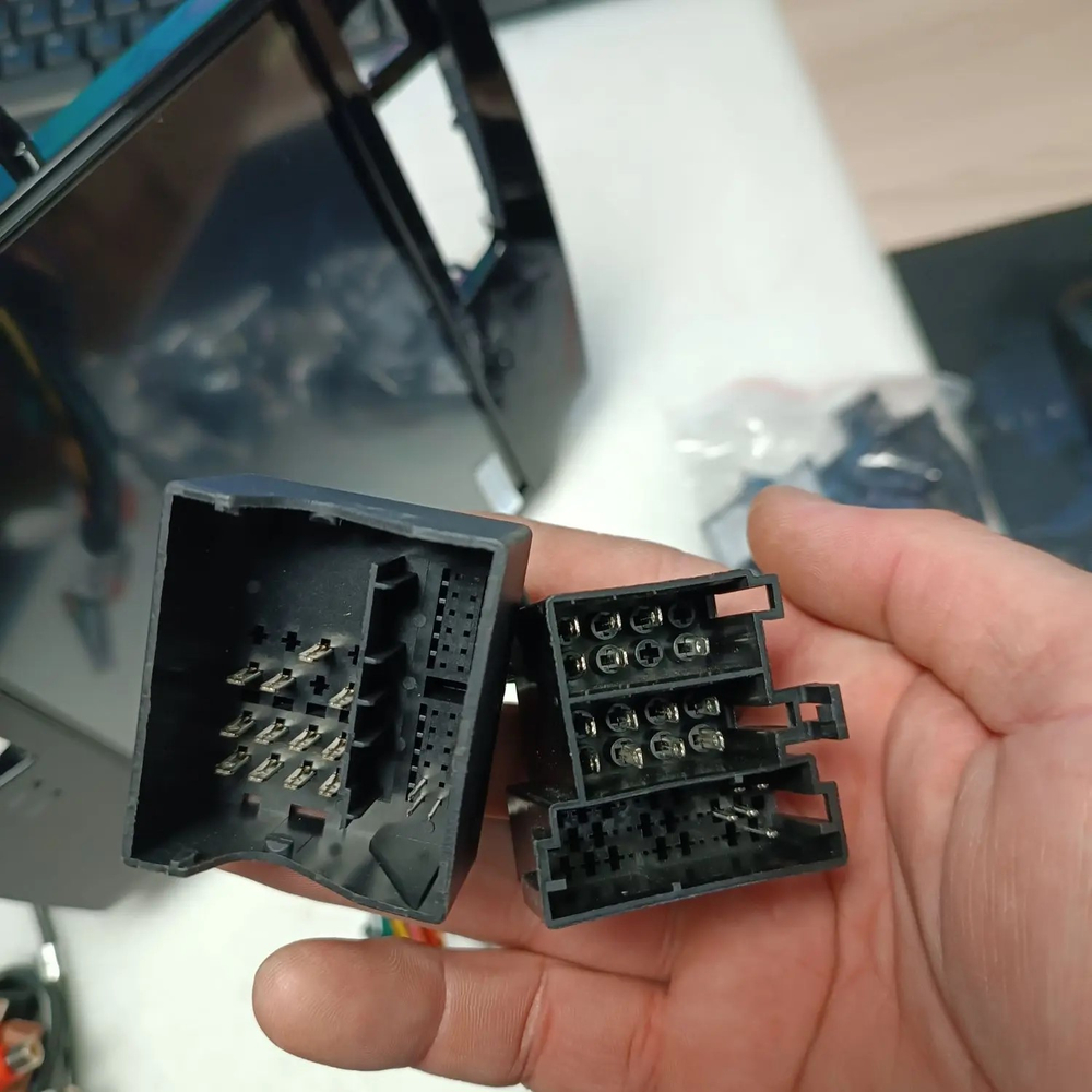 Устройство головное KB-ZF-1060