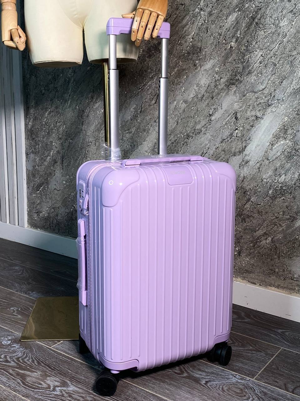 Чемодан Rimowa, арт. 463908817