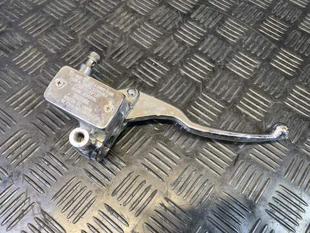 Цилиндр переднего тормоза Suzuki Intruder VS750 VR51A