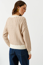 22758 Джемпер женский (молочный / св.каштановый)