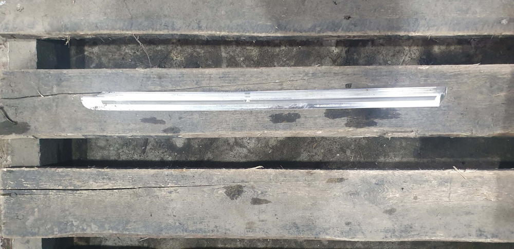 Накладка стекла заднего левого Mercedes GLC (X253) 15-нв Б/У Оригинал A2536700122