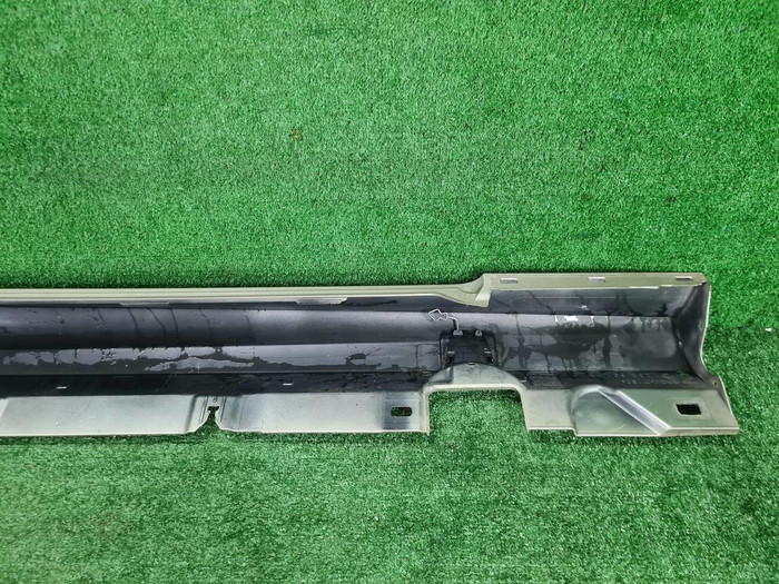 Накладка порога левая Mercedes E C238 (2016-2021)