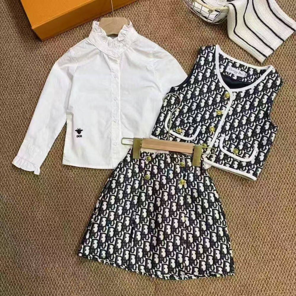 Костюм Dior