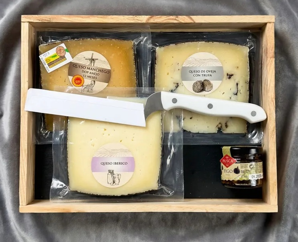 Манчего ассорти в подарочной коробке с ножом и джемом