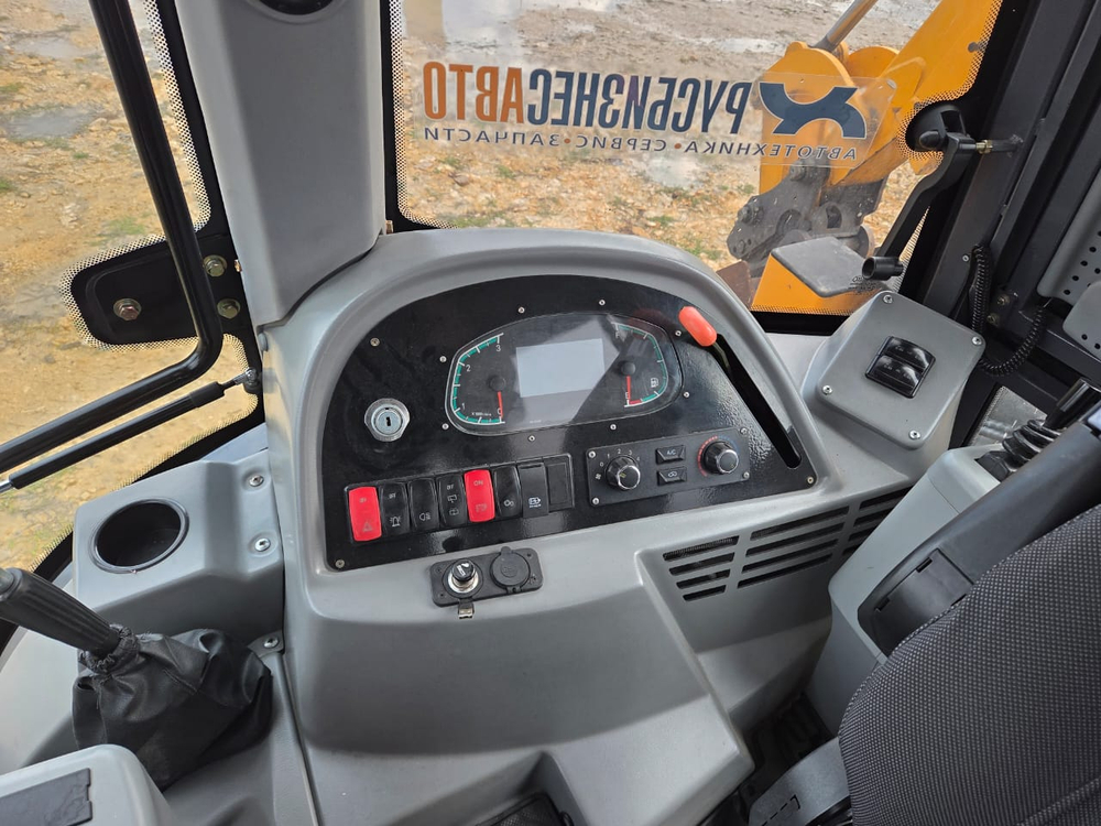 Bull 3SX Экскаватор-погрузчик 3SX-PLUS (Дизельный, 4,6 л, 122 л.с., АТ)