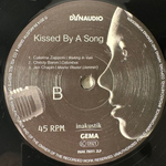 Сборник Dynaudio: Kissed By A Song (Германия 2014г.) 2х12", 45 RPM