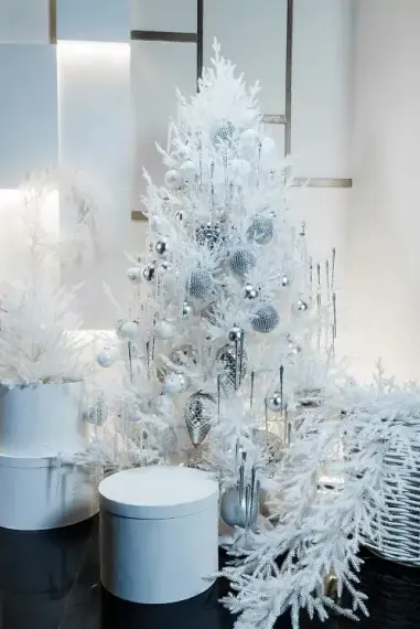 Искусственная елка Лесная Симфония белая 240 см., 100% литая хвоя, Max Christmas (ЕЛСМБ24)