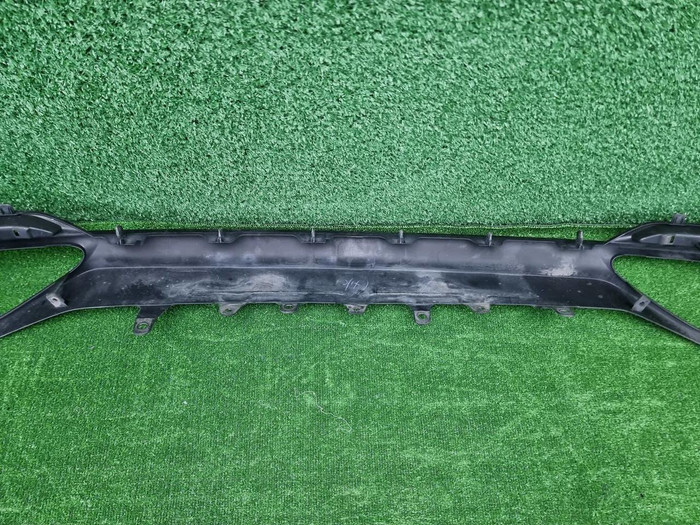 Юбка заднего бампера Lexus LS 5 (2017-2021)