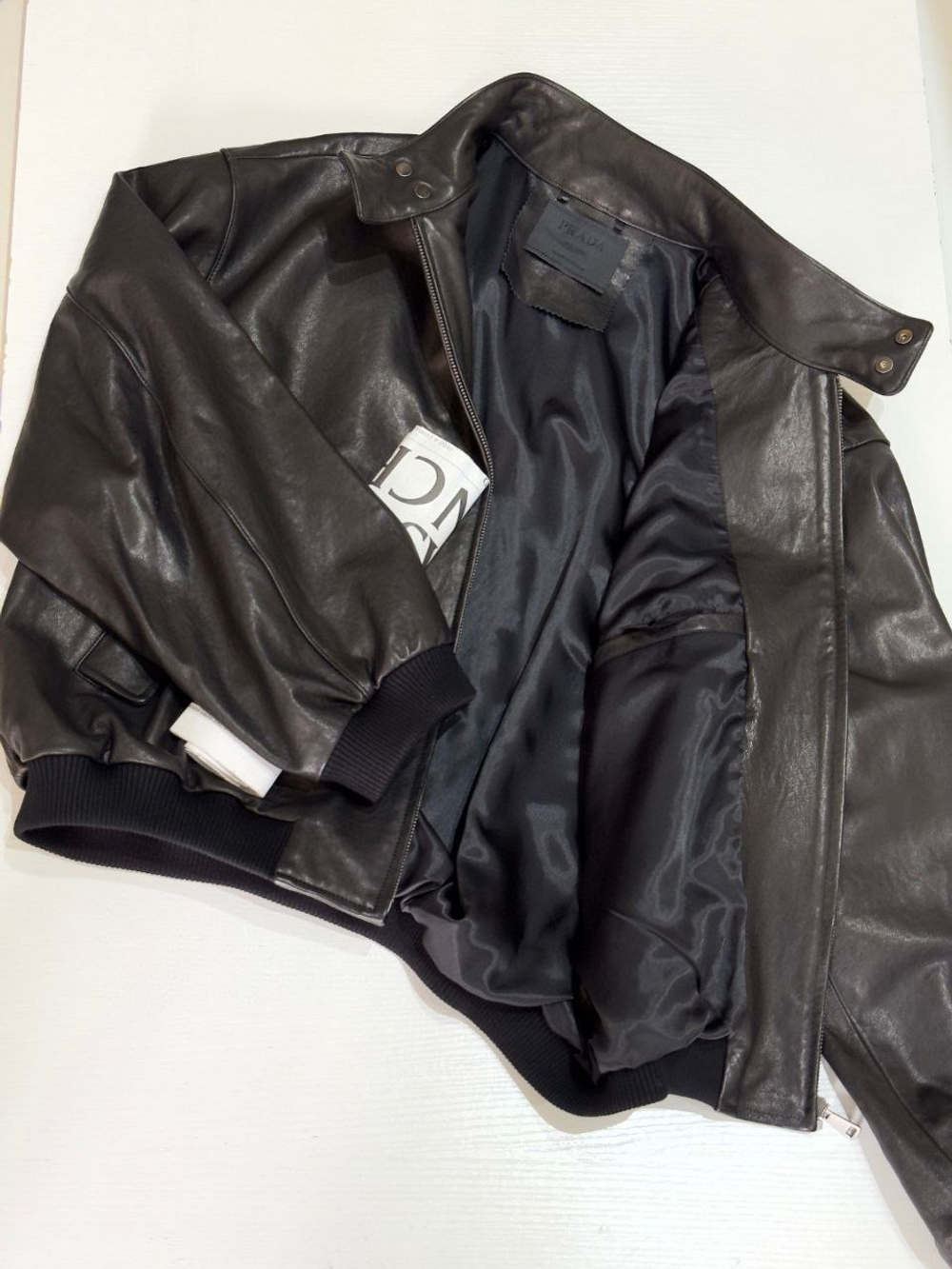 Кожаная куртка Prada