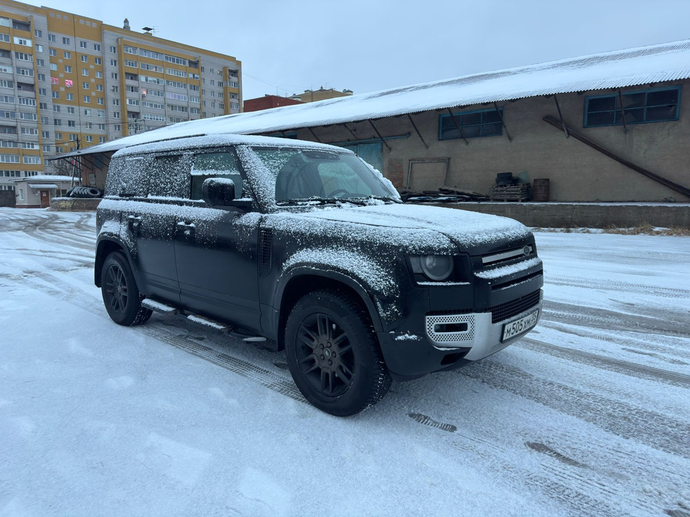 Land Rover Defender 3.0D 249PS X-Dyn SE