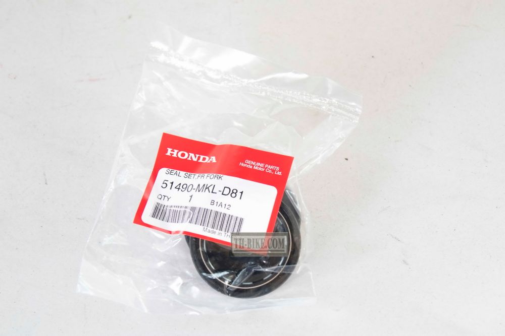 51490-MKL-D81 . SEAL SET, FR. FORK