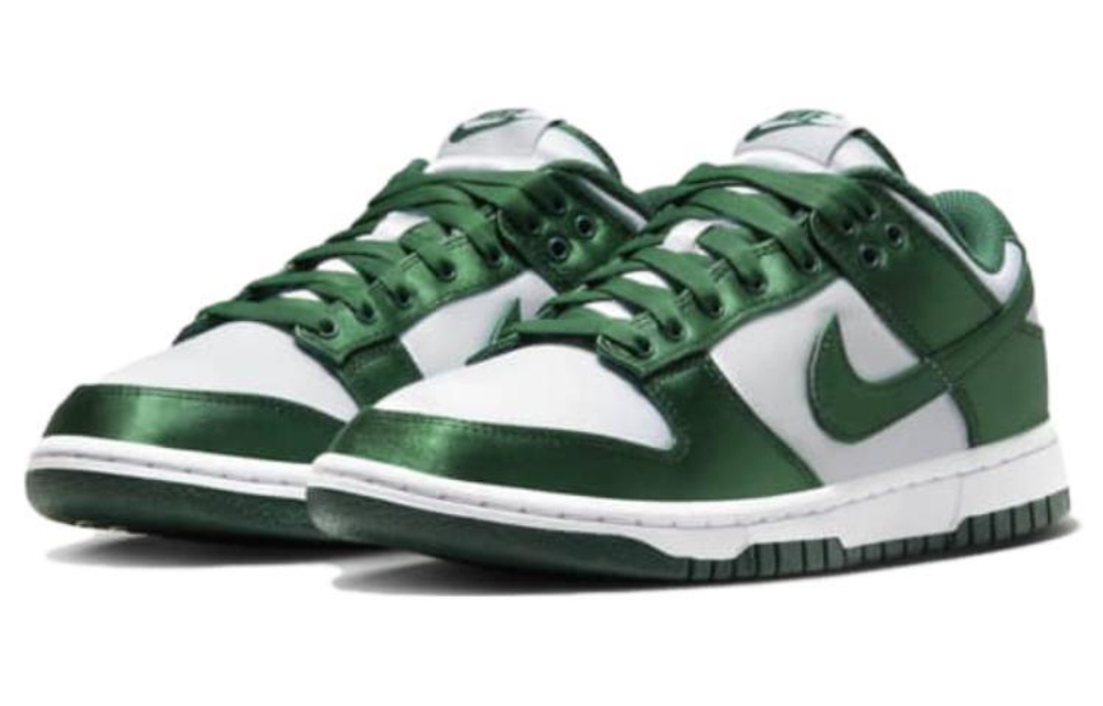 Кроссовки Nike Dunk Low "Team Green And White" (Женская размерная сетка)