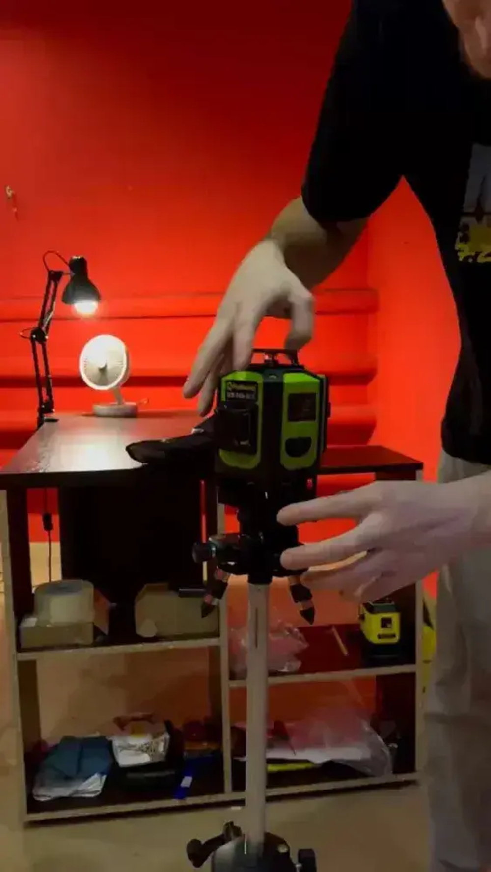 Тренога Штатив для лазерного уровня 5/8 до 1.5 м Boom с пузырьковым уровнем для дальномера, под легкое строительное оборудование, фотоаппарат/ с чехлом в комплекте