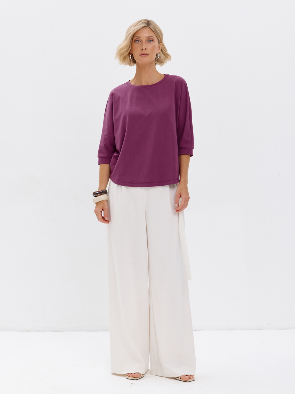 Свободная футболка летучая мышь с рукавом 3/4