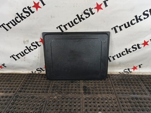 Люк в сборе